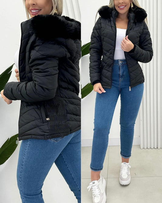 Chaqueta acolchada con capucha, forro polar y ribete fruncido de peluche, con bolsillos de cremallera