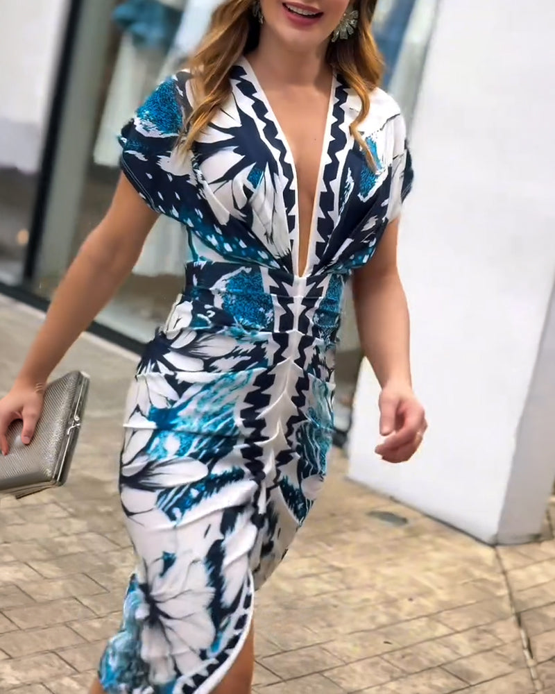 Vintage Floral Placement Print Deep V-Neck Short Sleeve Ruched Mid-length Dress Slim Fit Slit Front Vacation Dress