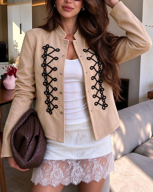 Chaqueta corta con botones a presión y cuello alto de ante sintético bordado trenzado étnico para mujer