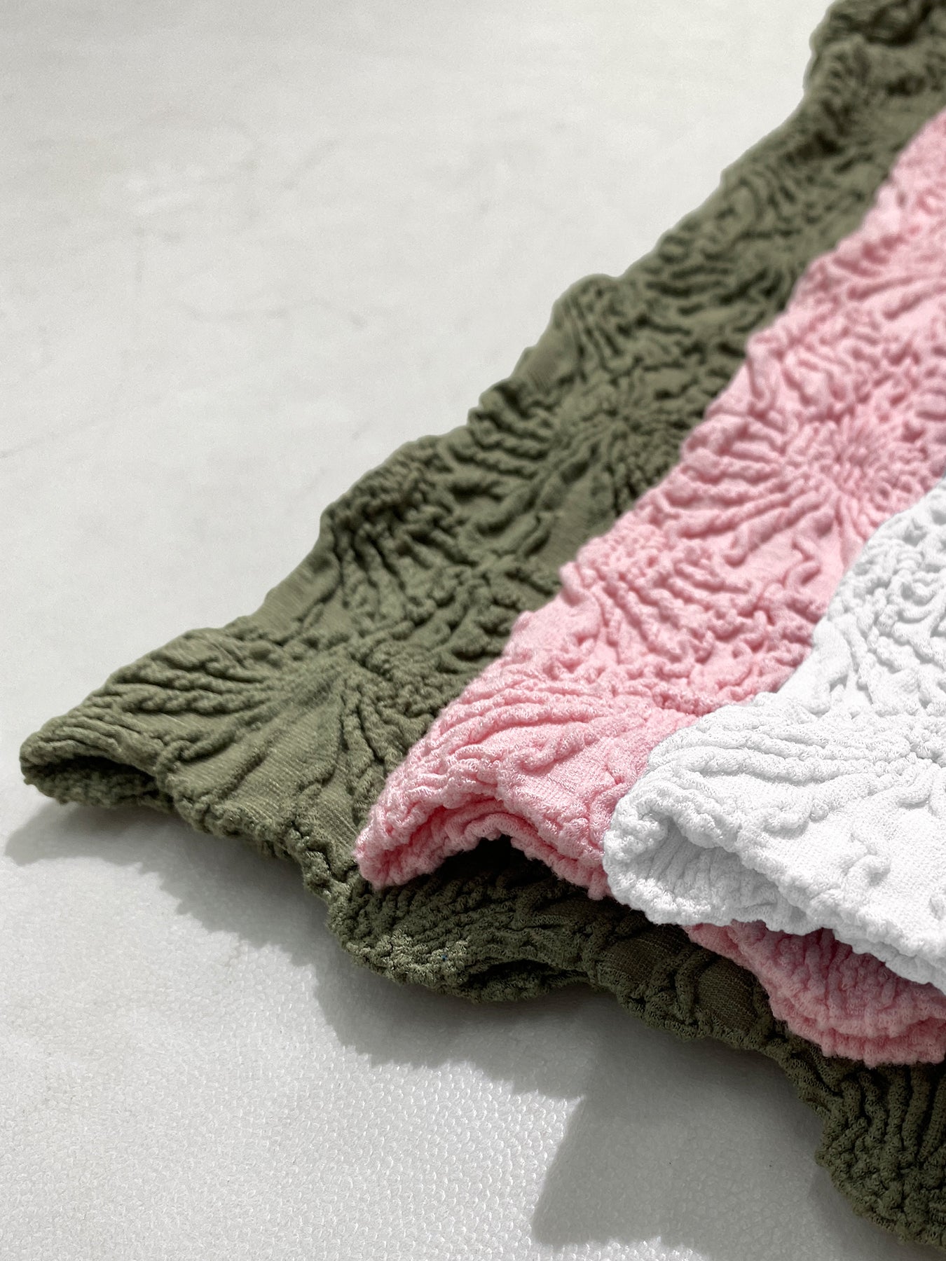 3-Pack Wide Strap Tank Tops Lettuce Trim Cami Tops with Floral Jacquard