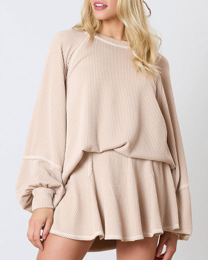 Women's 2 Piece Textured Set Lantern Sleeve Side Slit Loose Top and Ruffle A Line Skort