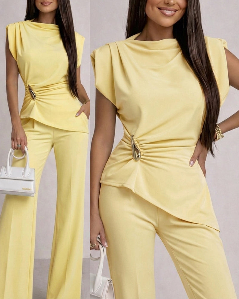 Women's 2 Piece Outfits French Style Short Sleeve Ruched Top and High Waisted Flare Pants Set Elegant Work Office Suits