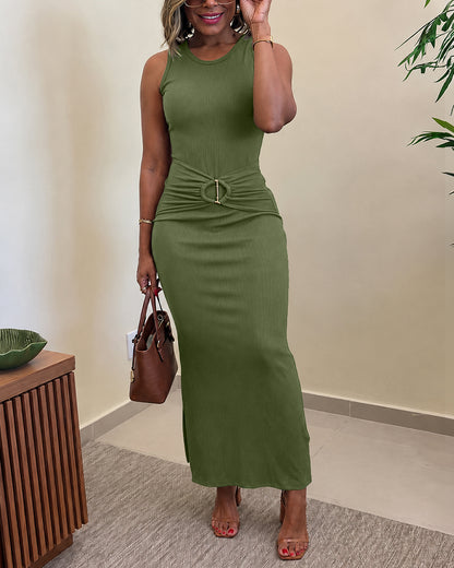 Vestido largo ajustado de punto acanalado sin mangas para mujer, con hebilla dorada, cintura alta fruncida y abertura lateral