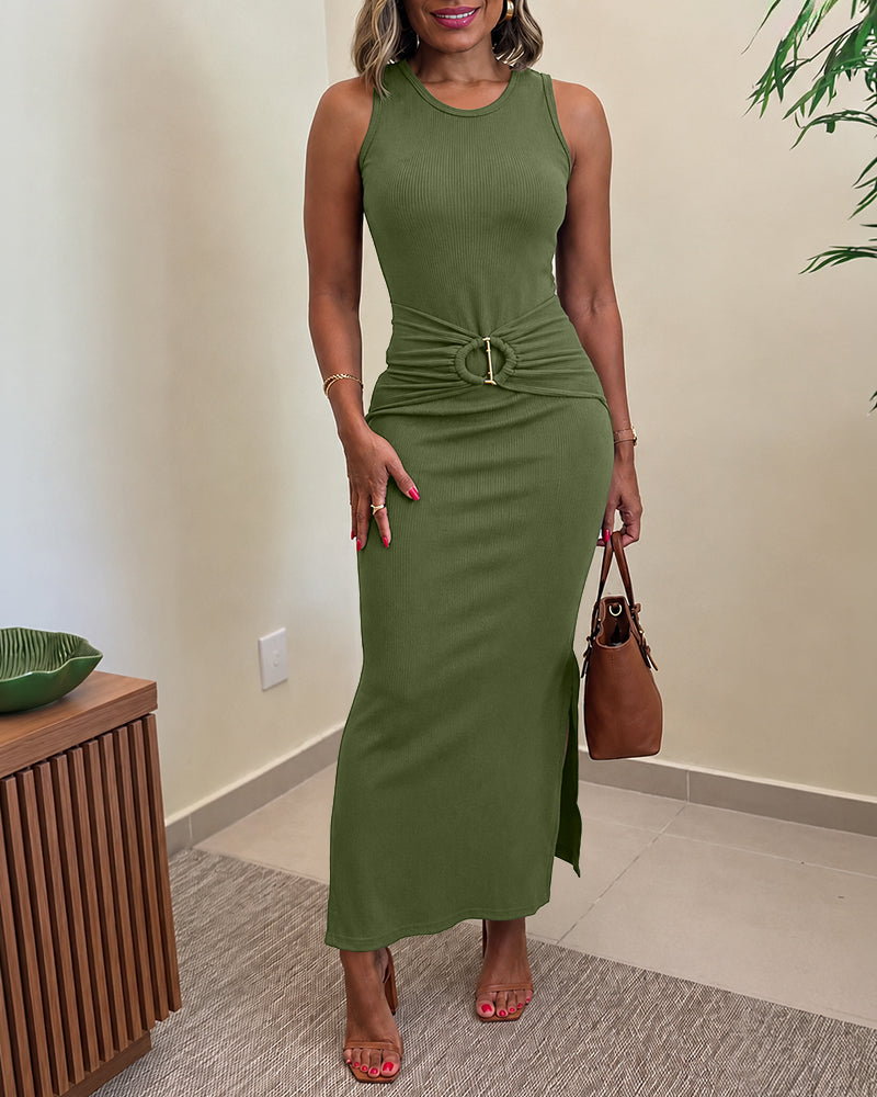 Vestido largo ajustado de punto acanalado sin mangas para mujer, con hebilla dorada, cintura alta fruncida y abertura lateral