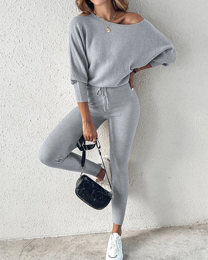 2 Pieces Outfit Skew Neck Long Sleeve Loose Pullover Top and Drawstring High Waist Slim Fit Pants Set
