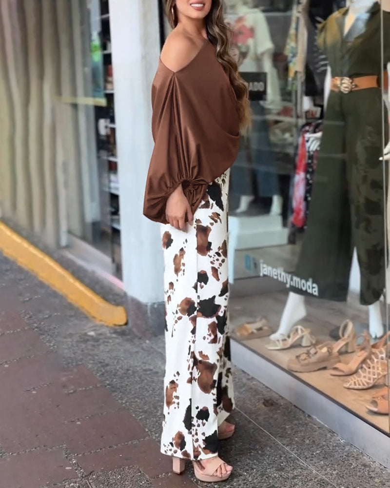 2 Pieces Outfit Skew Neck Batwing Sleeve Loose Fit Top and Cow Print Elastic Back Waist Zipper Side Wide Leg Pants Set without Belt