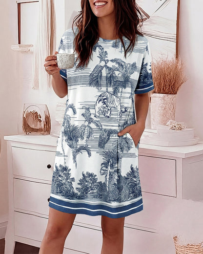 Women's Vintage Landscape Print Nightgown Casual Short Sleeve Loungewear Dress with Pockets