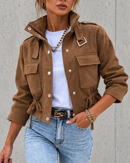 Kurze Utility-Cargojacke für Damen aus Wildleder mit Kordelzug an der Taille, Pattentaschen