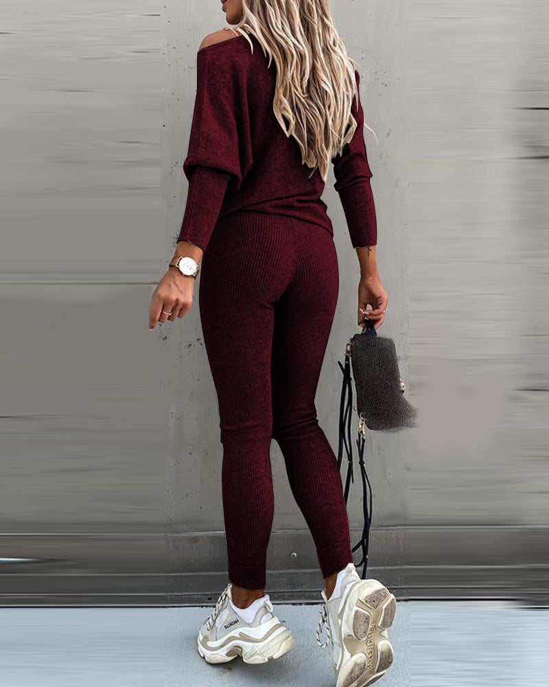 2 Pieces Outfit Skew Neck Long Sleeve Loose Pullover Top and Drawstring High Waist Slim Fit Pants Set