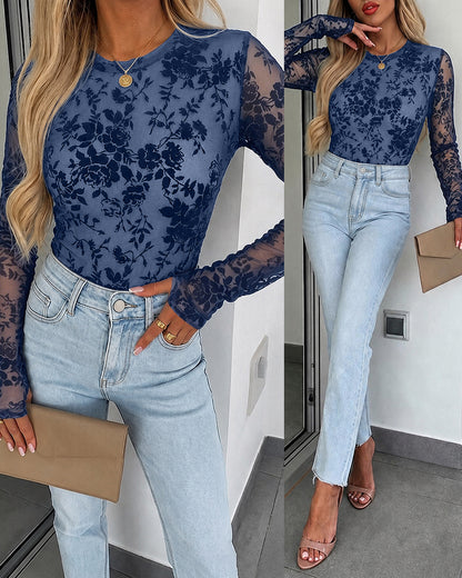 Top de malla con flores aterciopeladas para mujer, camiseta transparente de manga larga y cuello redondo, forrada, de corte entallado, para llevar debajo de otras prendas, con aberturas para los pulgares