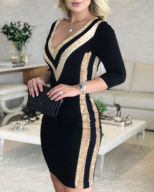 Vestido ajustado de largo midi con escote en V, lentejuelas en contraste y corte entallado sexy