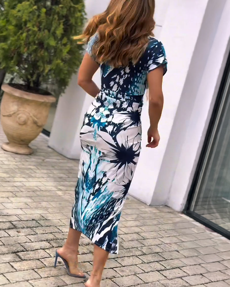 Vintage Floral Placement Print Deep V-Neck Short Sleeve Ruched Mid-length Dress Slim Fit Slit Front Vacation Dress