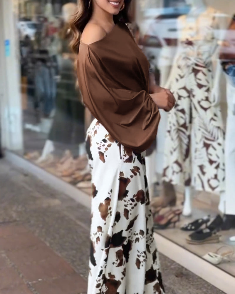 2 Pieces Outfit Skew Neck Batwing Sleeve Loose Fit Top and Cow Print Elastic Back Waist Zipper Side Wide Leg Pants Set without Belt