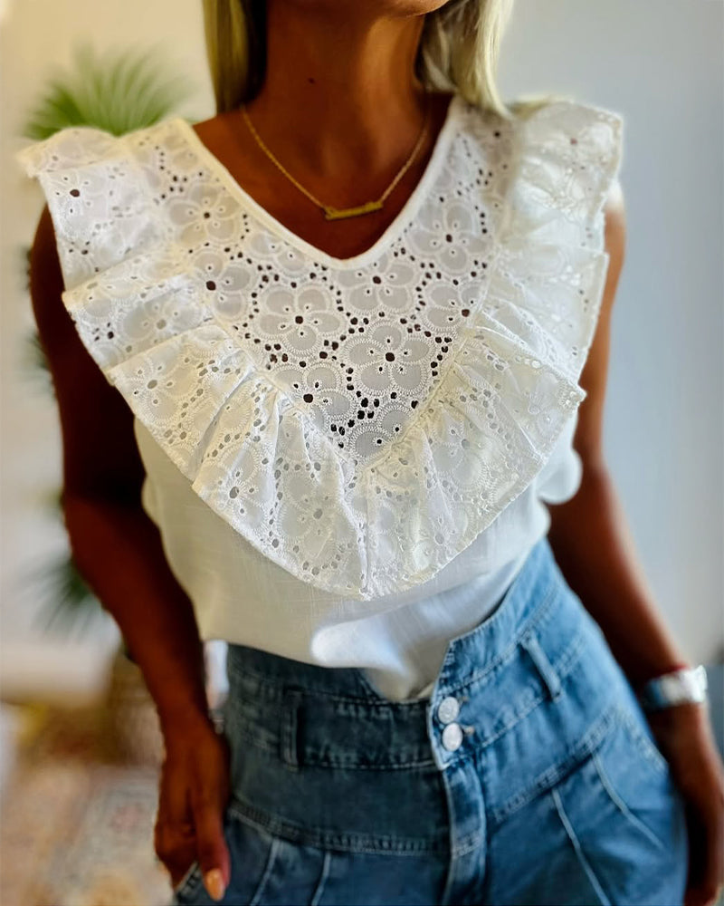 V-Neck Ruffles & Hollow-out Lace Floral Pattern Spliced Tee Casual Sleeveless Top