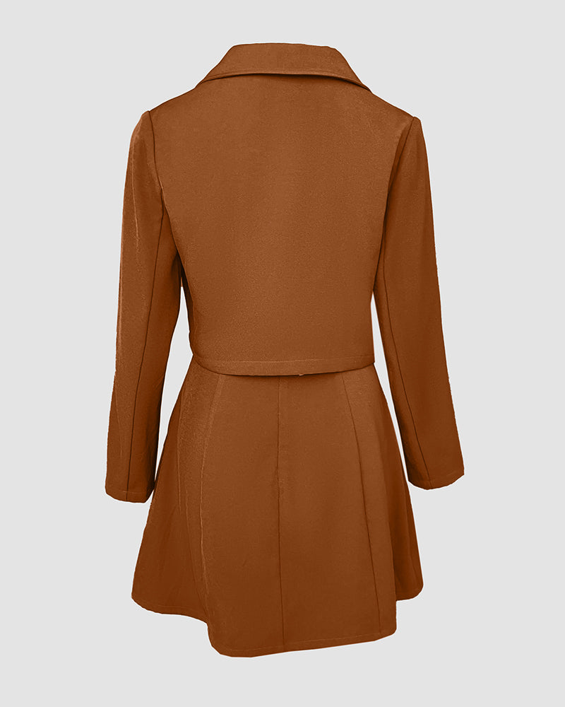 Conjunto de 2 piezas para mujer: minivestido de línea A con tirantes ajustables y botones decorativos y blazer corto
