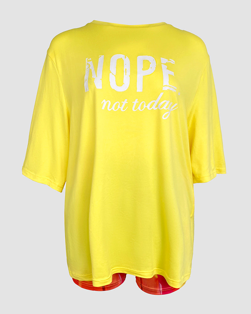 2 Pieces Outfit Letter Print Round Neck Short Sleeve Casual Top and Tie Dye Print Slim Fit Shorts Set