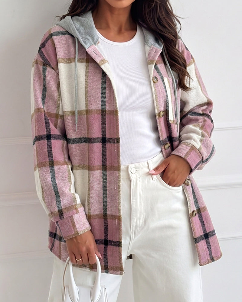 Abrigo tipo sudadera con capucha, bolsillos, cordón y forro térmico, con estampado de cuadros, mangas largas y botones delanteros; abrigo camisero casual