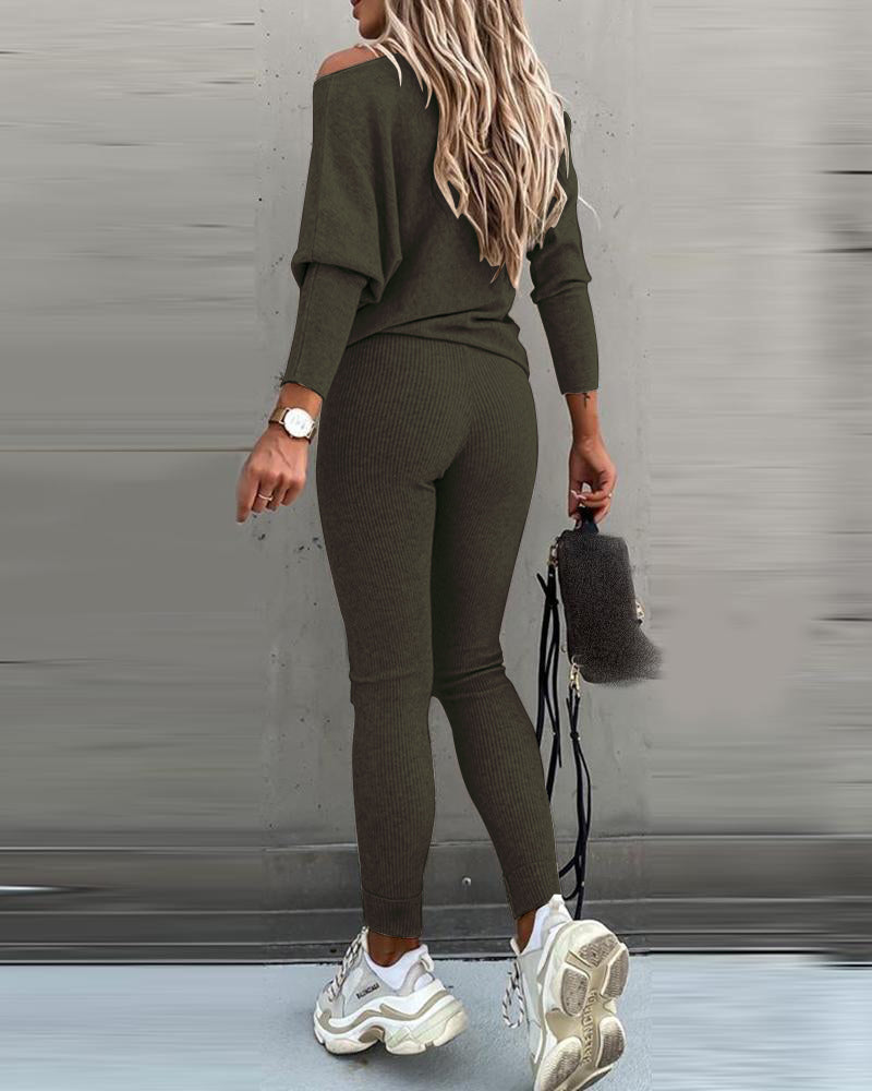 2 Pieces Outfit Skew Neck Long Sleeve Loose Pullover Top and Drawstring High Waist Slim Fit Pants Set