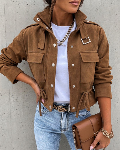 Kurze Utility-Cargojacke für Damen aus Wildleder mit Kordelzug an der Taille, Pattentaschen