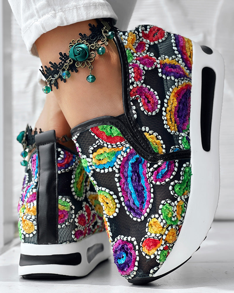 Floral Pattern Embroidery Mesh Sneakers
