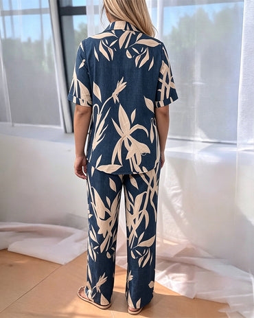 Women's 2 Piece Tropical Leaf Print Set Short Sleeve Button Down Shirt and Wide Leg Pants Vacation Outfits with Pockets