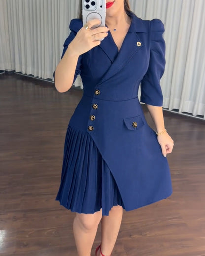 Vestido tipo blazer para mujer, con solapas de muesca, mangas abullonadas, botones laterales, bajo plisado asimétrico y corte en A; vestido profesional