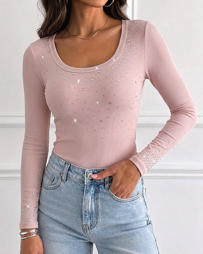 Top de manga larga de canalé con pedrería, cuello redondo y corte entallado, camiseta de punto elástica elegante para llevar como capa