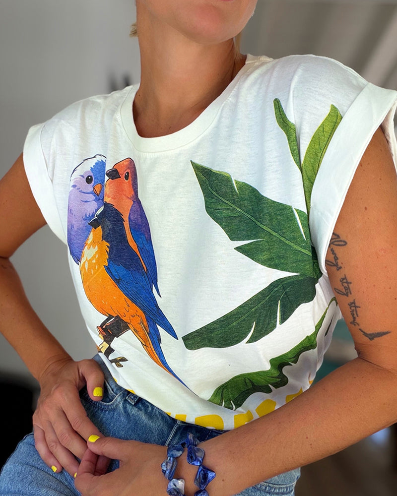 Tropical Animal & Plants Letter Print O-neck Short Sleeve Tee Casual Rolled Cuffs Top