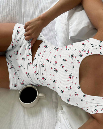 2 Pieces Outfit Ditsy Floral Print U-Neck Tank Top and Elastic Waist Shorts Set Slim Fit Ribbed Set