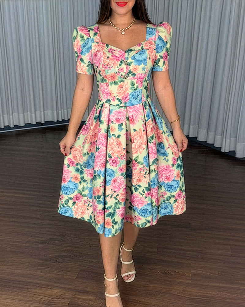 Women's Floral Sweetheart Neck Midi Dress Rhinestone Button Puff Sleeve Shirred A-Line Dress Pleated Vacation Dress