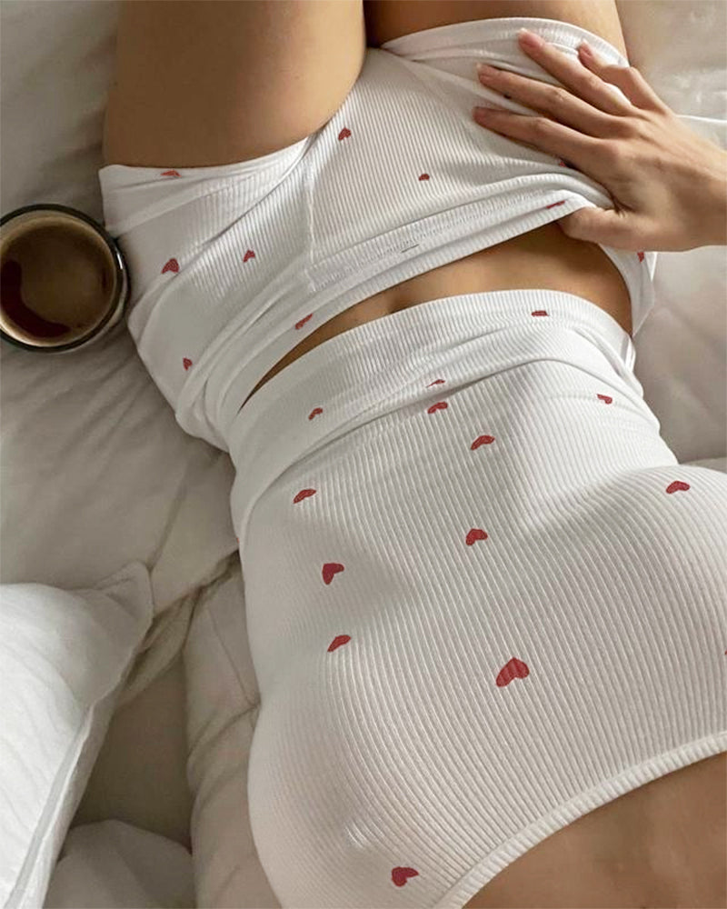 2 Pieces Outfit U-Neck Adjustable Spaghetti Straps Cami Top and Elastic Waist Shorts Set Slim Fit Allover Heart Print Knit Pajamas Set