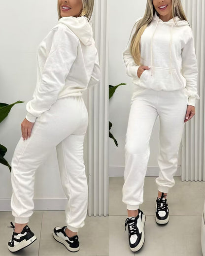 2 Pieces Outfit Kangaroo Pocket Thermal Lined Drawstring Hoodie Sweatshirt and Casual Elastic Waist Cinched Ribbed Cuffs Sporty Sweatpants Set