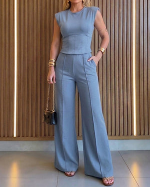 Conjunto de 2 piezas con top corto sin mangas, cuello redondo, hombreras y cintura ceñida, con pantalón de pierna ancha, cintura elástica y costura frontal