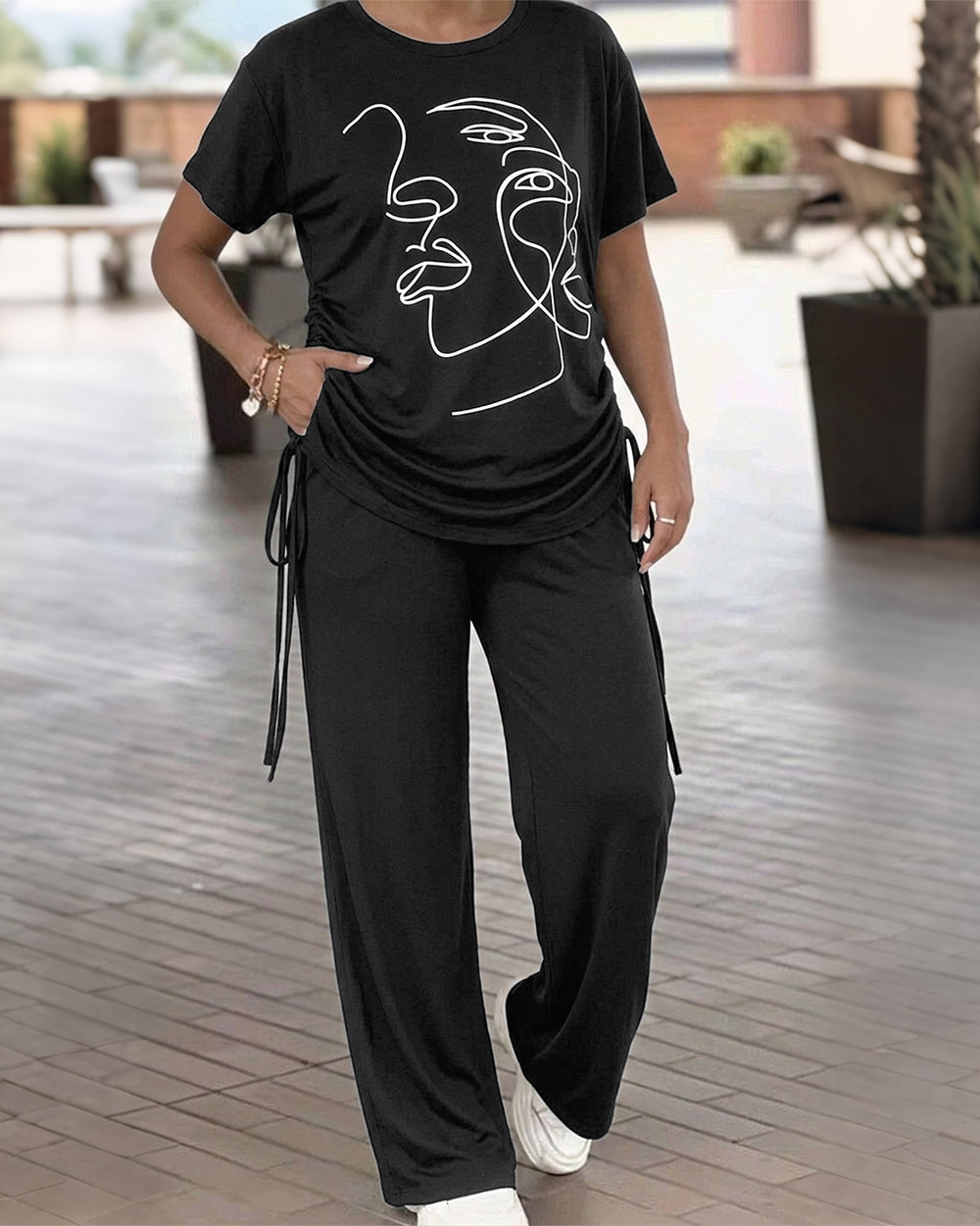 Women's Two Piece Outfits Abstract Face Print Drawstring Top and Elastic High Waisted Straight Leg Pants Casual Tracksuit
