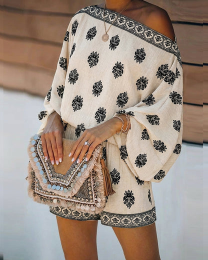 2 Pieces Outfit Boho Skew Neck Lantern Sleeve Top and Elastic Waist Shorts Set Casual Vintage Baroque Placement Print Vacation Set