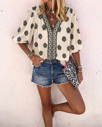 Vintage Baroque Placement Print V-Neck Lantern Sleeve Blouse Casual Long Sleeve Loose Fit Boho Top