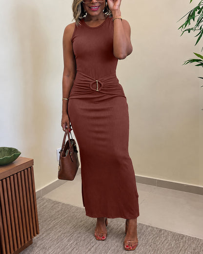 Vestido largo ajustado de punto acanalado sin mangas para mujer, con hebilla dorada, cintura alta fruncida y abertura lateral
