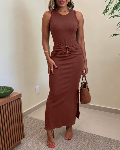 Vestido largo ajustado de punto acanalado sin mangas para mujer, con hebilla dorada, cintura alta fruncida y abertura lateral