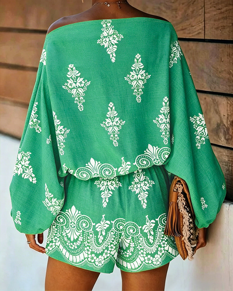 Women's Vintage Print Two-Piece Set Off-Shoulder Batwing Sleeve Top and High-Waisted Shorts Casual Vacation Set