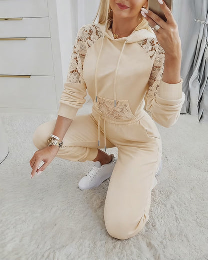 2 Pieces Outfit Guipure Lace Spliced Kangaroo Pocket Drawstring Hoodie Sweatshirt and Drawstring Elastic Waist Jogger Sweatpants Set