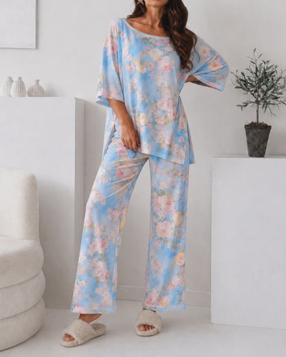 Women's 2 Piece Floral Print Pajama Set Half Sleeve Side Slit Top and Straight Leg Pants Casual Loungewear