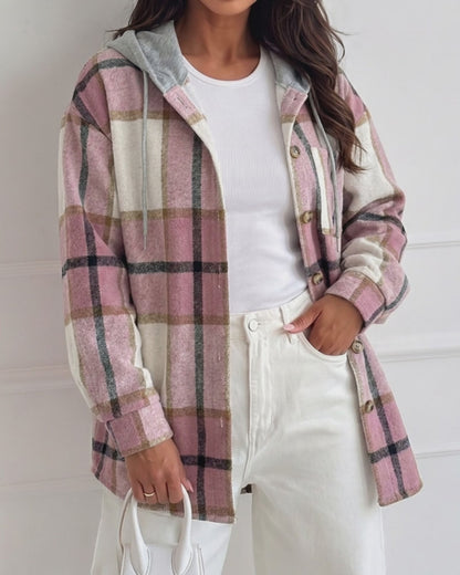 Abrigo tipo sudadera con capucha, bolsillos, cordón y forro térmico, con estampado de cuadros, mangas largas y botones delanteros; abrigo camisero casual
