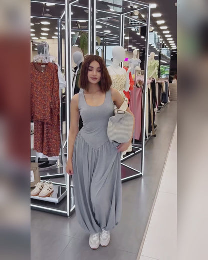 Women's U Neck Sleeveless Jumpsuit Ruched Loose Harem Jogger Overalls Casual Knit Jumpsuit with Pockets