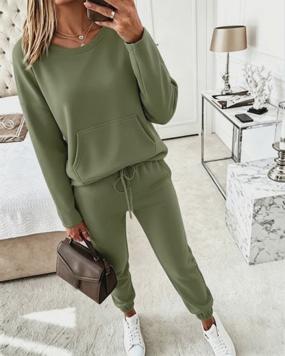 Women's 2 Piece Sweatsuit Set Crewneck Drop Shoulder Sweatshirt and High Waisted Drawstring Joggers Casual Lounge Set