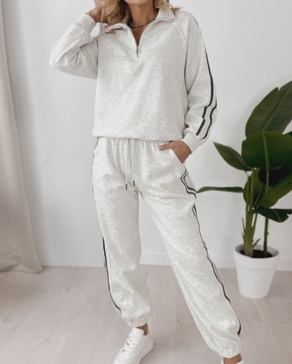 Women's Contrast Side Stripe Two Piece Sweatsuit Half Zip Sweatshirt and High Waisted Joggers Set Casual Tracksuit
